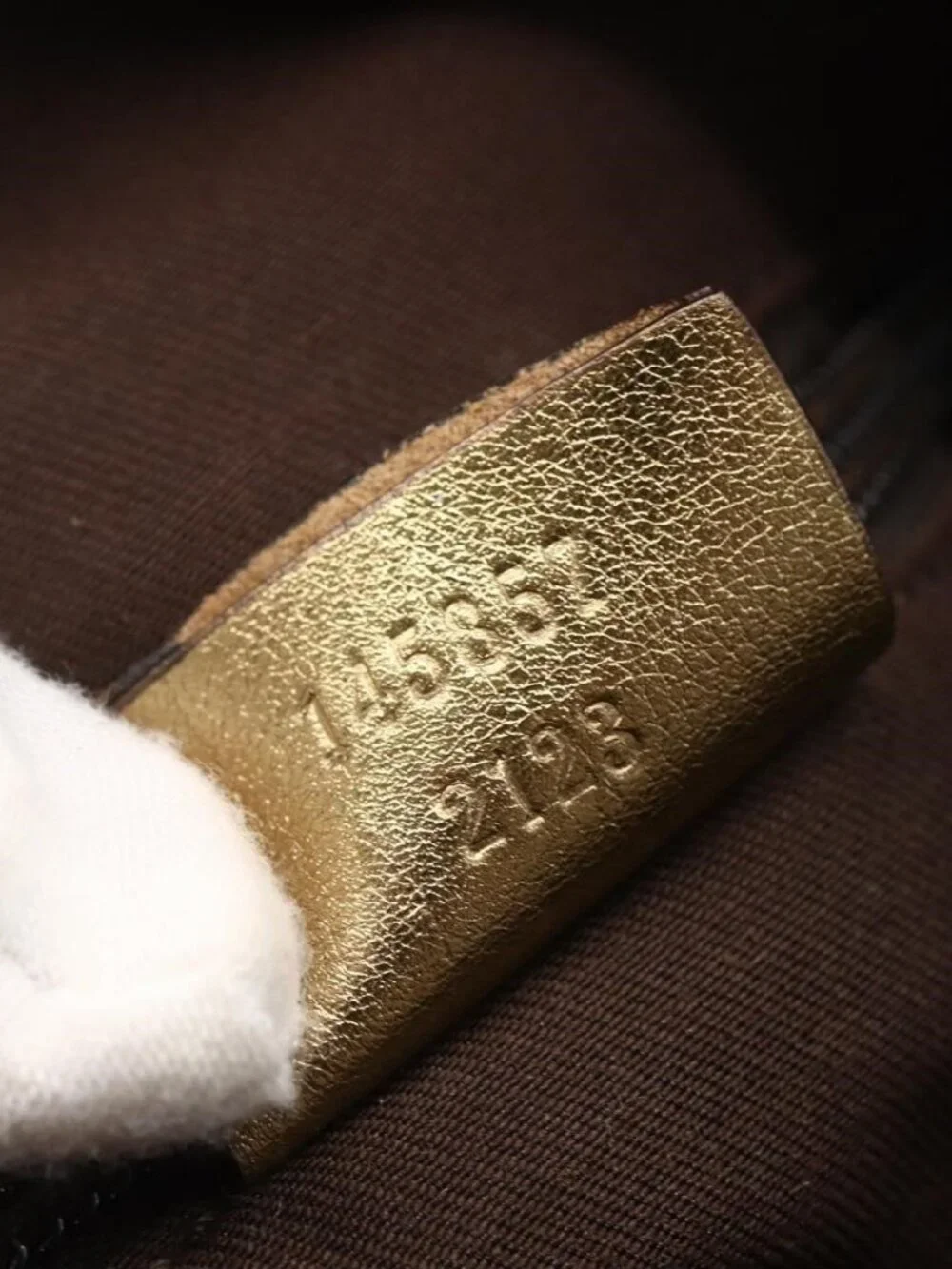 Authentic GUCCI GG Canvas Shoulder Bag Beige Gold 145857 - Picture 4 of 16